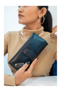 COUCH WOMENS LEATHER  CLUTCH.