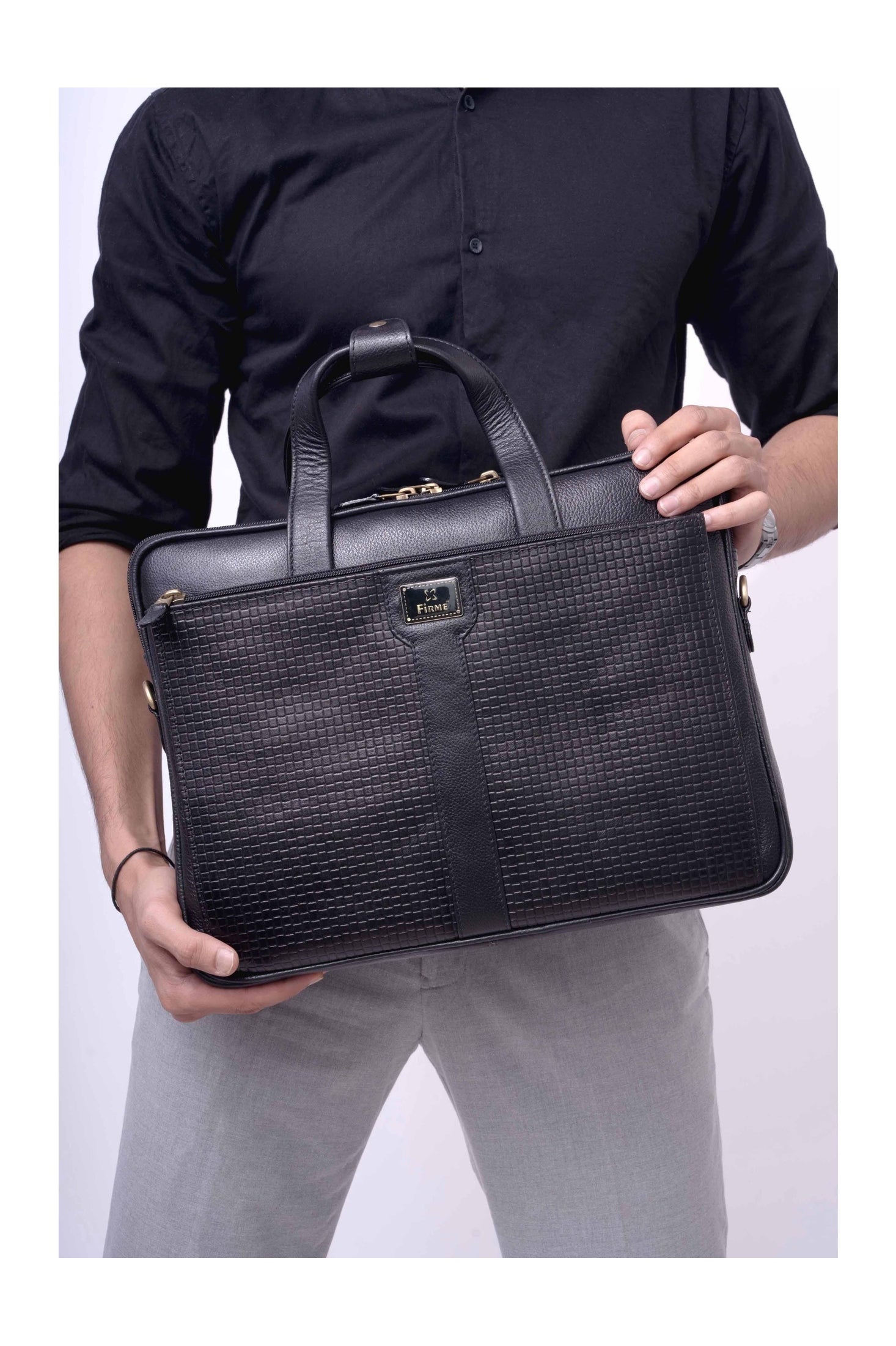 Aries – 1 Leather 15.6' Laptop Bag.