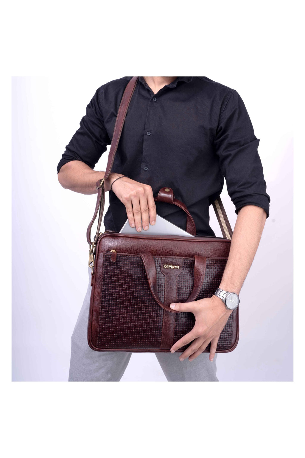 Aries – 1 Leather 15.6' Laptop Bag.