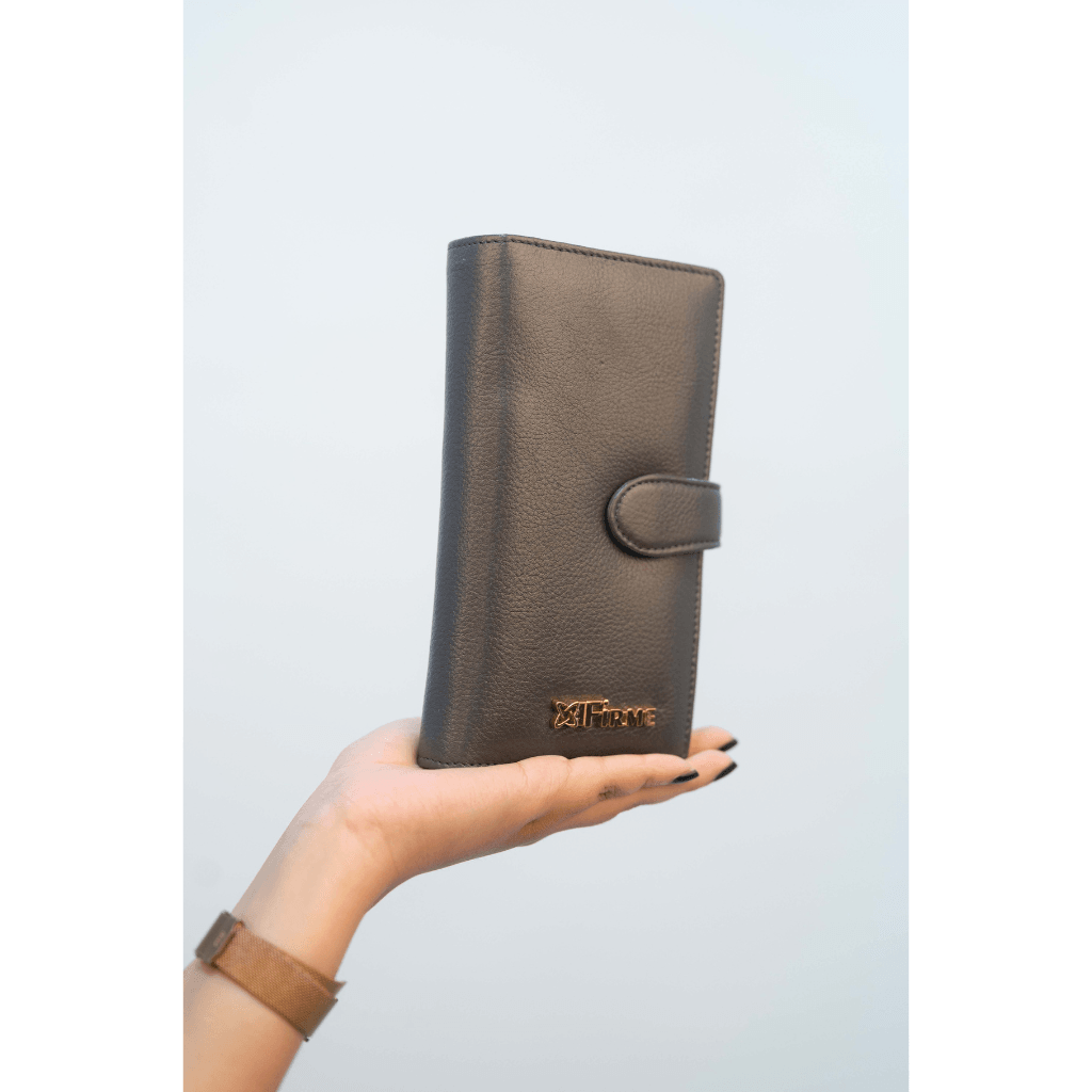 Snatch Leather Women’s Clutch - Firmebags