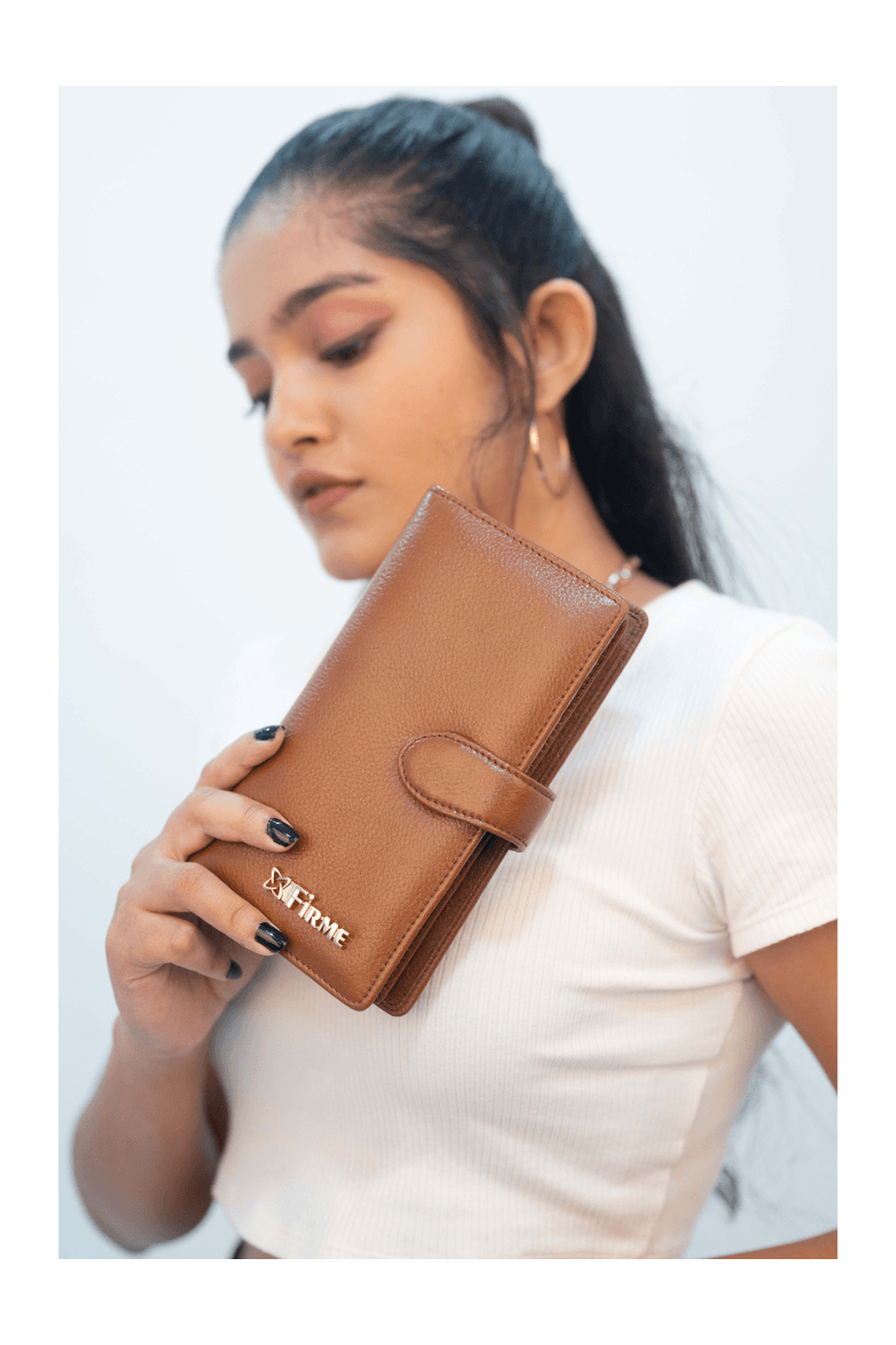 Snatch Leather Women’s Clutch - Firmebags