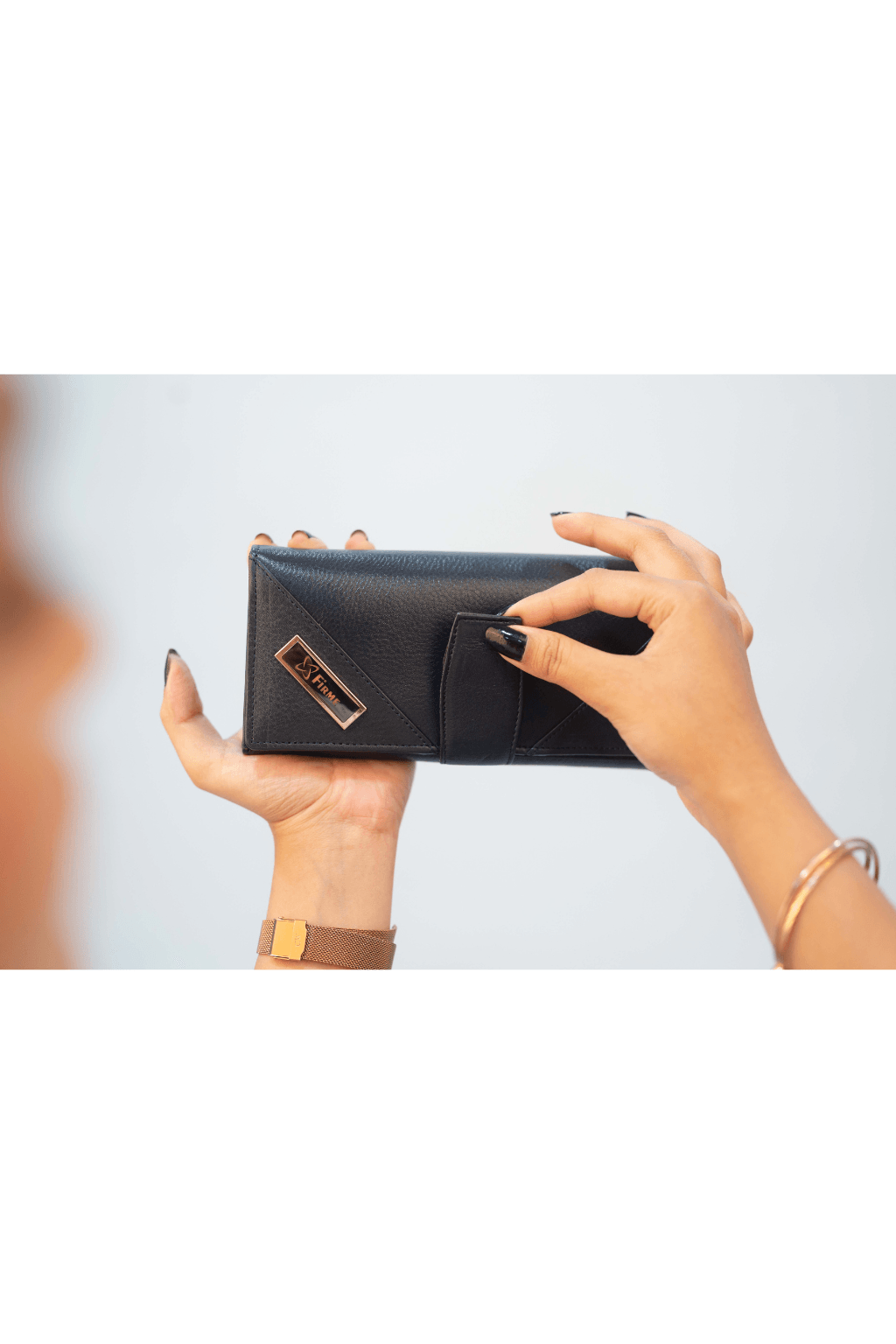 COUCH WOMENS LEATHER  CLUTCH.
