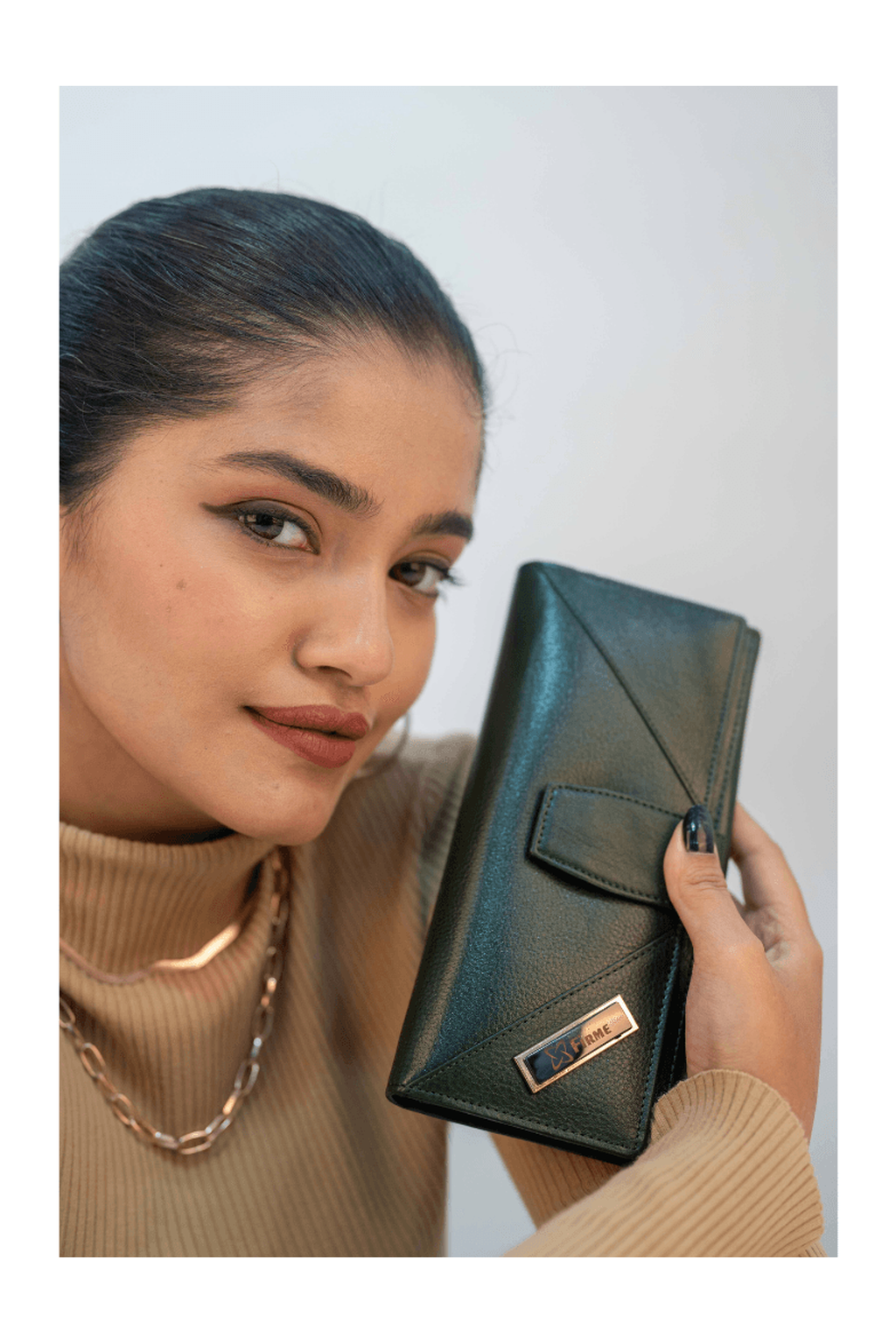 COUCH WOMENS LEATHER  CLUTCH - Firmebags