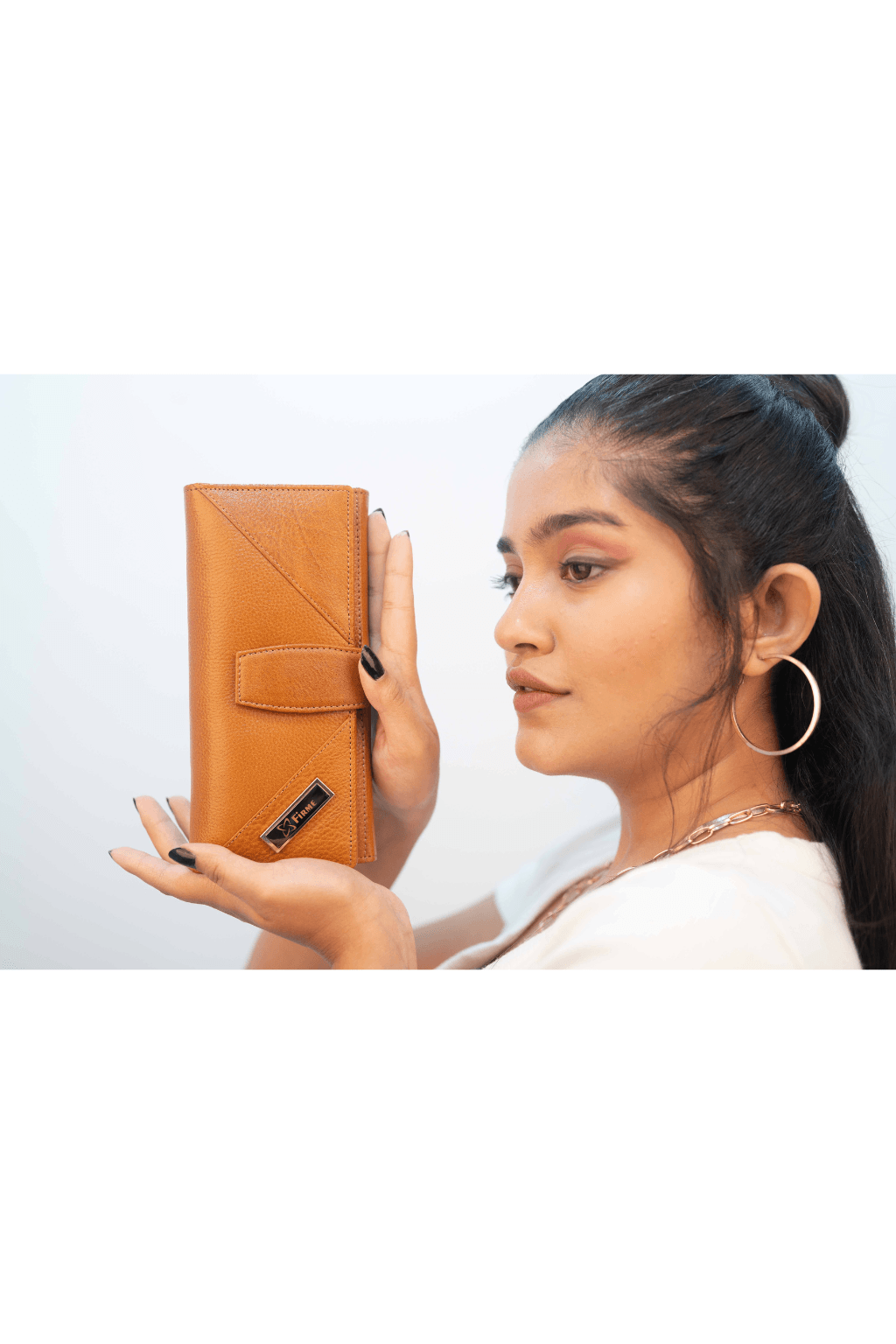 COUCH WOMENS LEATHER  CLUTCH - Firmebags