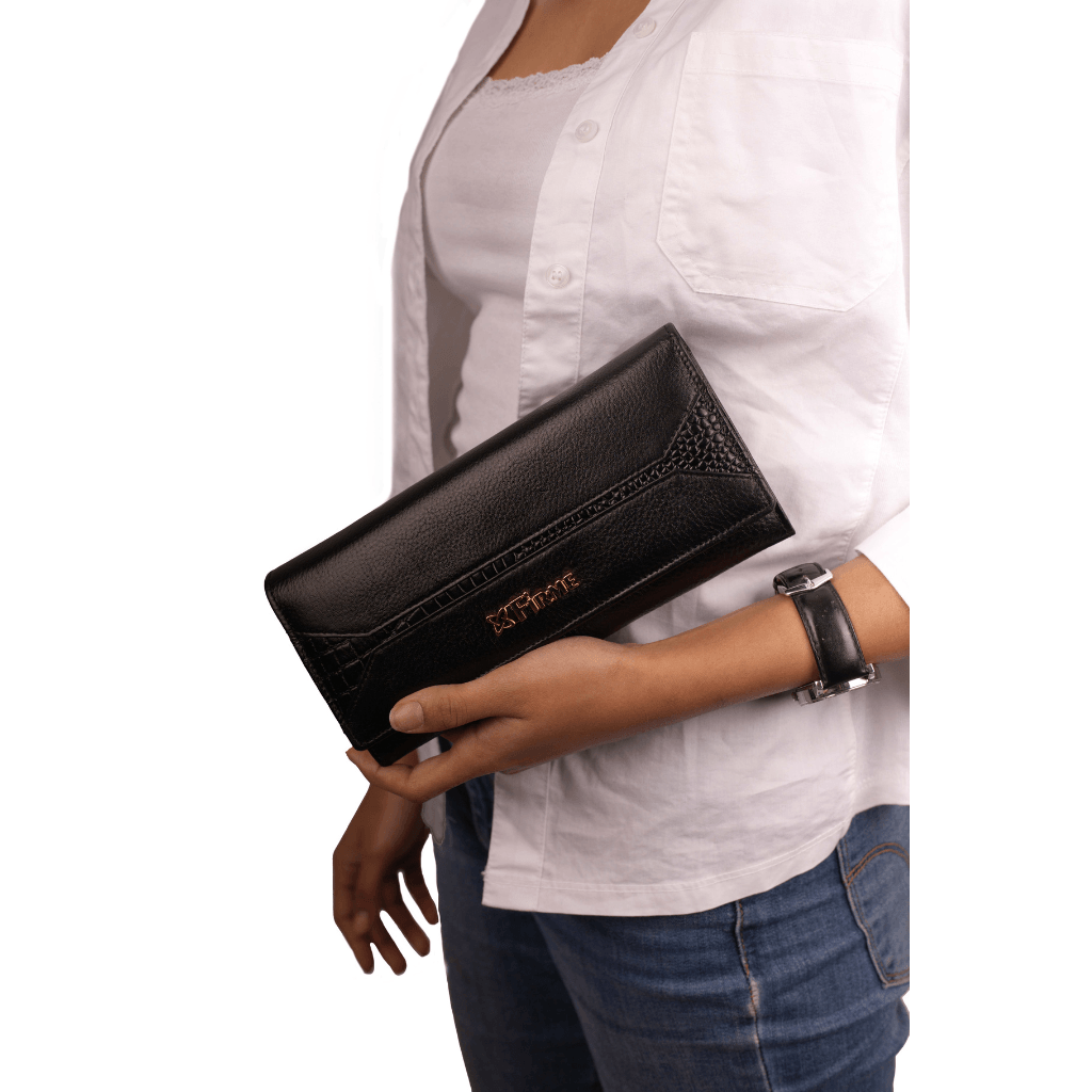 Bagie Leather Women’s Clutch - Firmebags