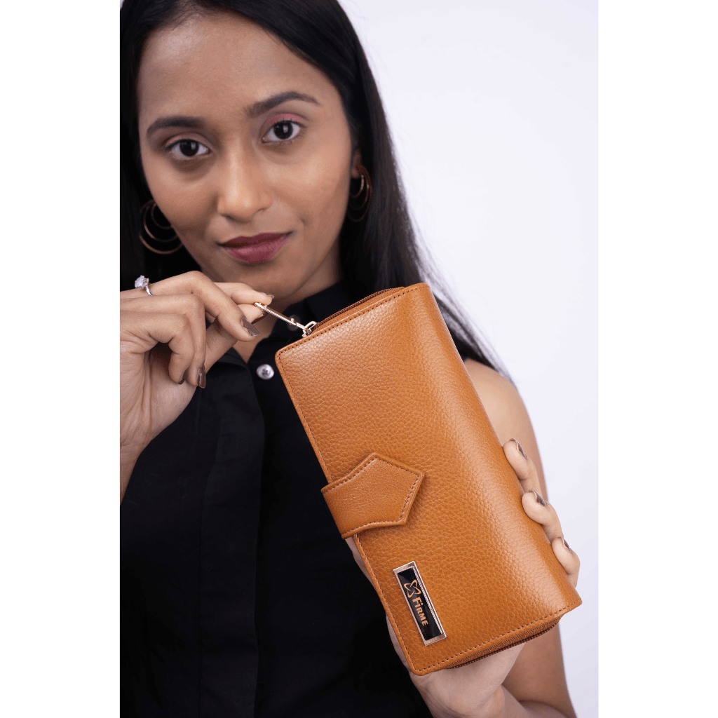 Grab Leather Women’s Clutch - Firmebags