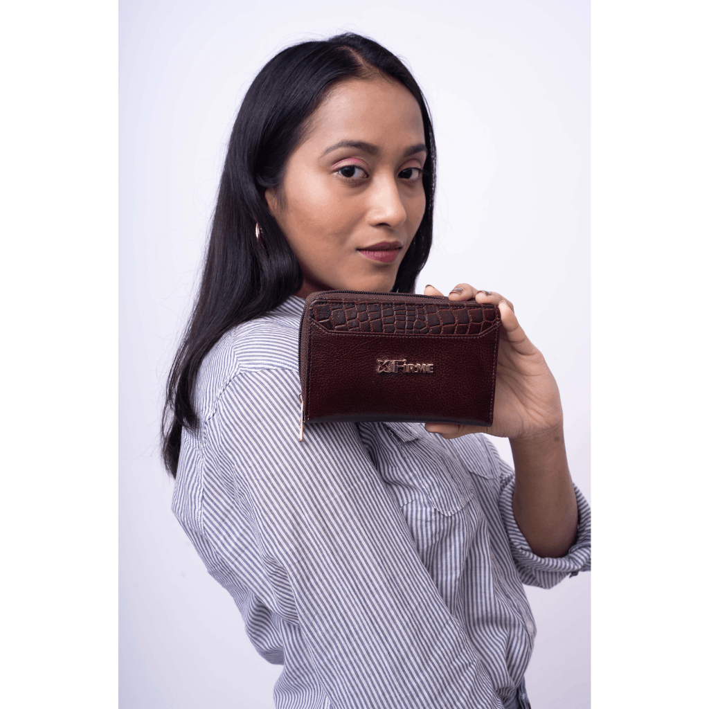 Hug Leather Women’s Clutch - Firmebags