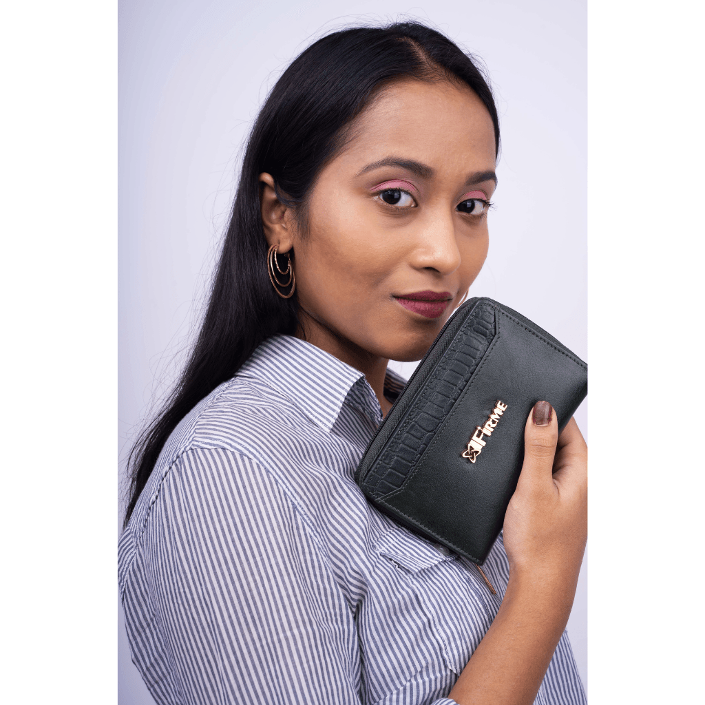 Hug Leather Women’s Clutch - Firmebags