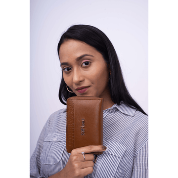 Hug Leather Women’s Clutch - Firmebags