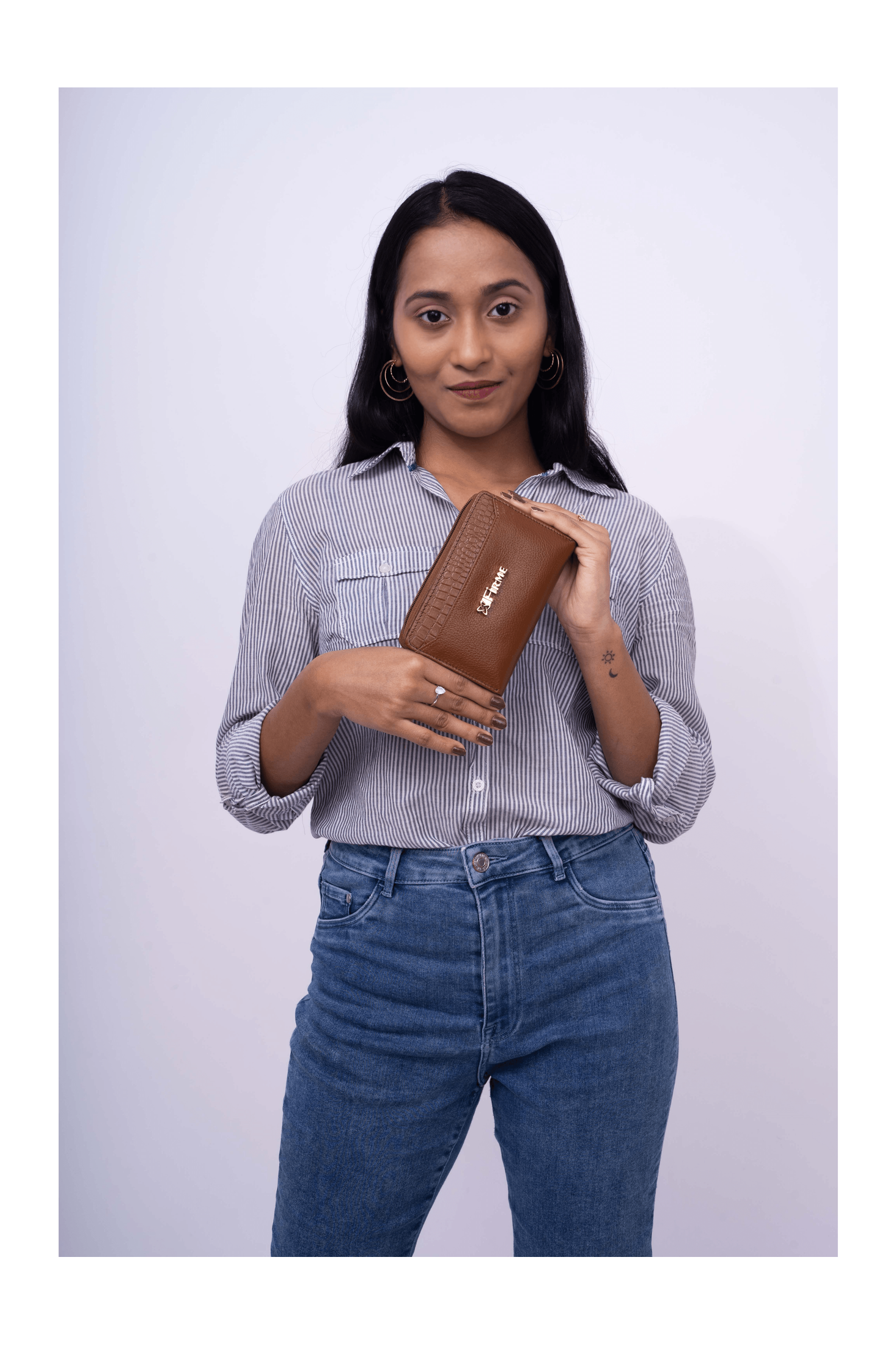 Hug Leather Women’s Clutch.