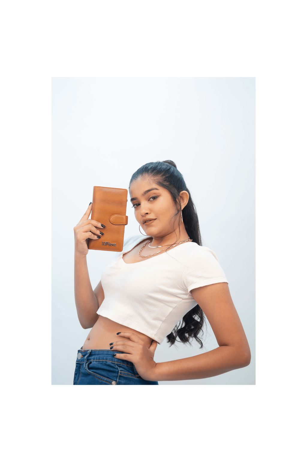 Snatch Leather Women’s Clutch - Firmebags