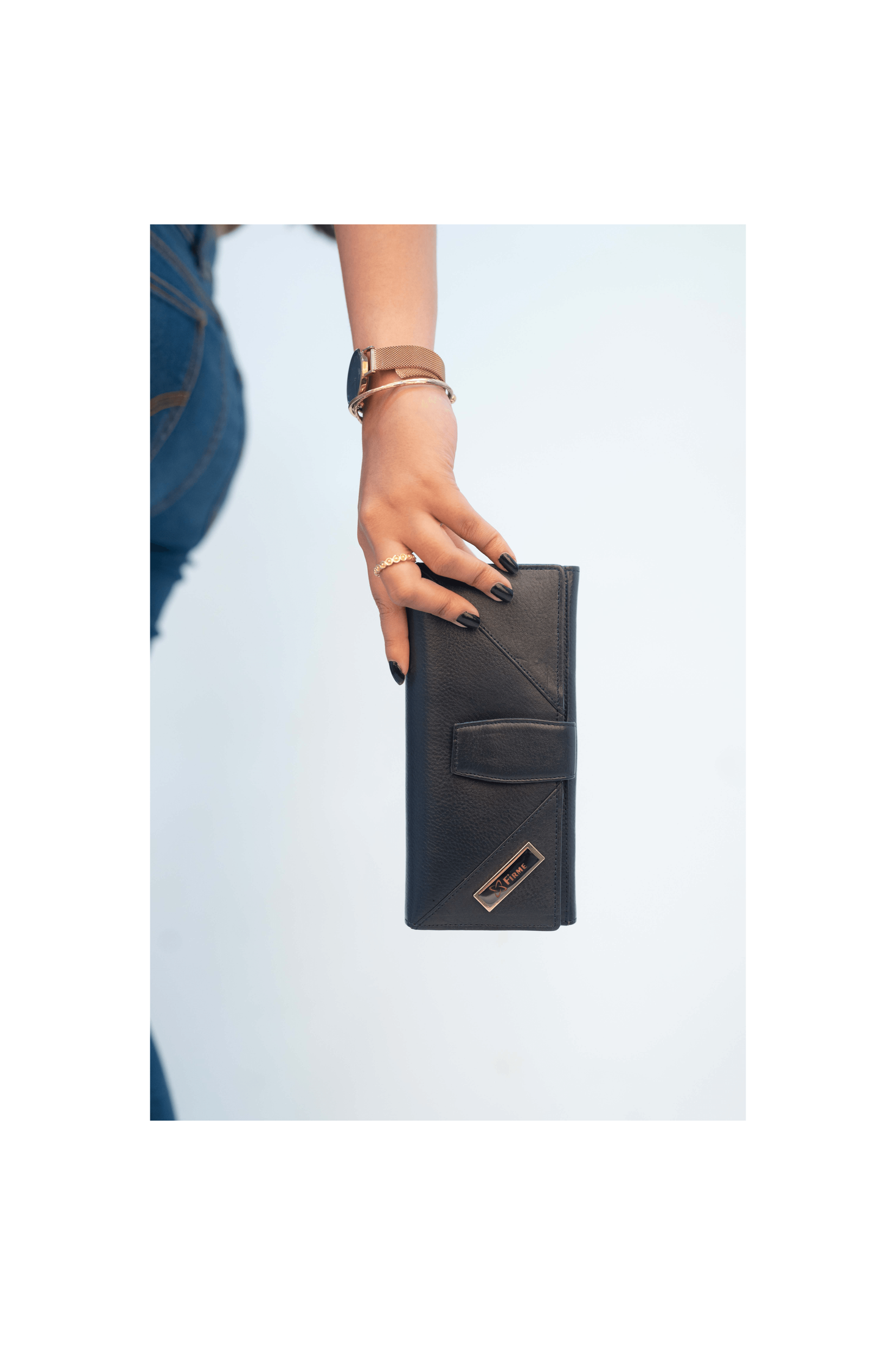 COUCH WOMENS LEATHER  CLUTCH.