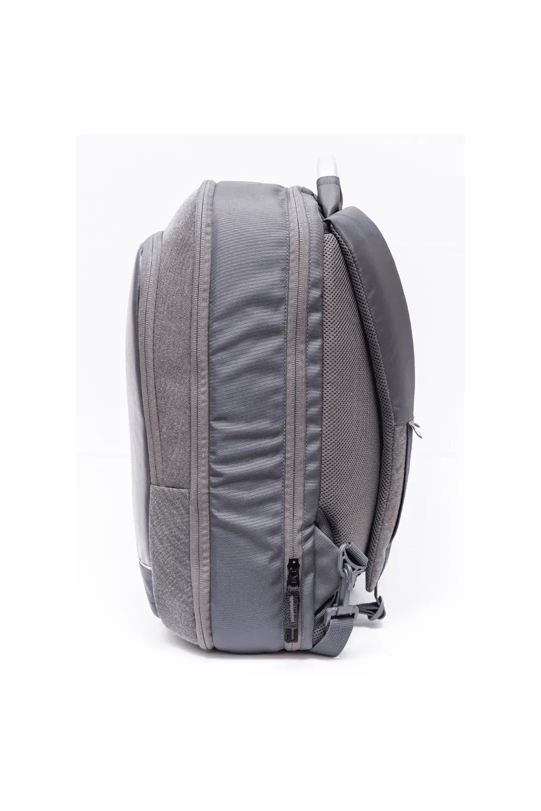 Alumi Travel Backpack for Men & Women 41L Expandable Clothing Pocket.