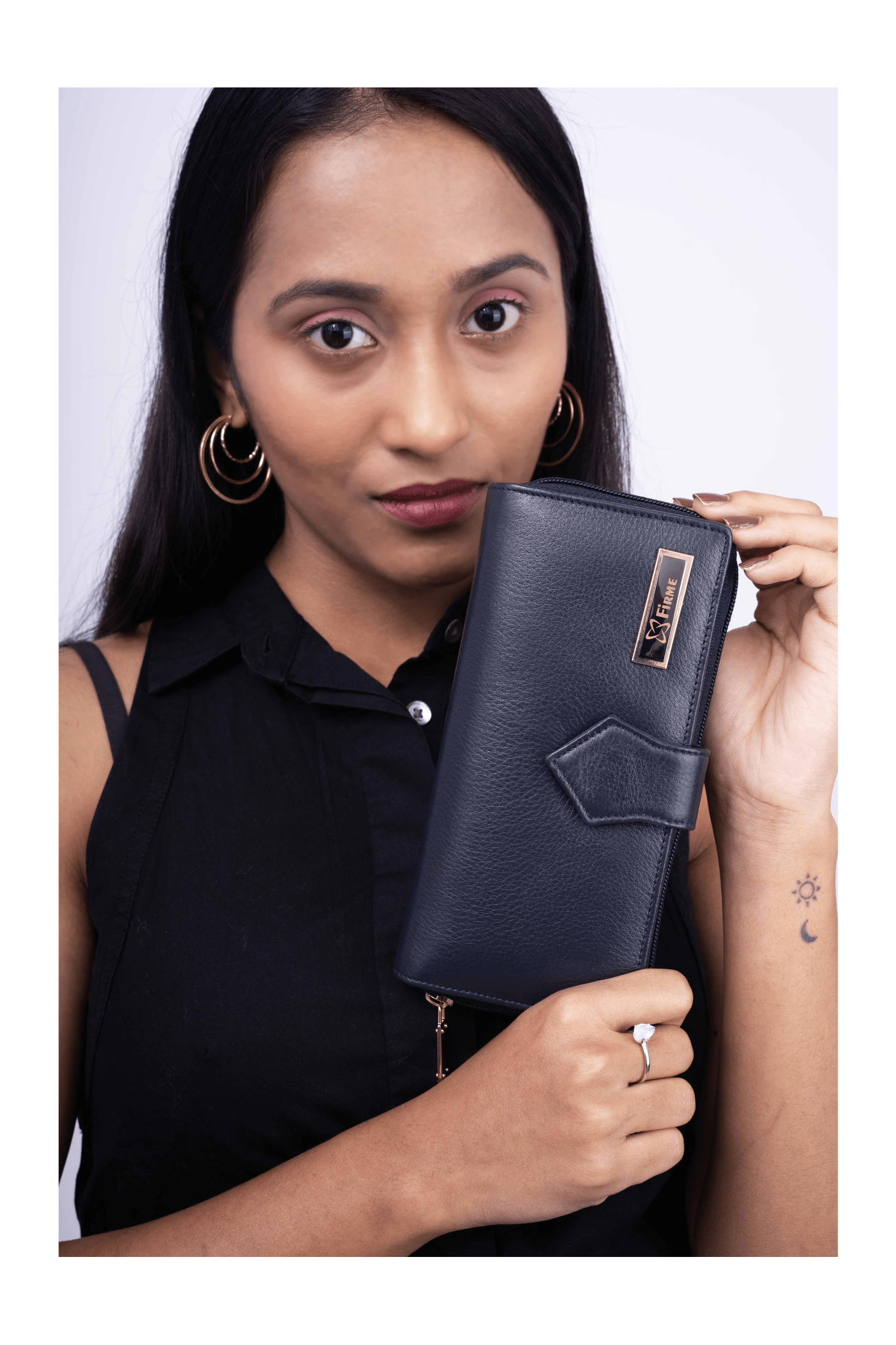 Grab Leather Women’s Clutch.