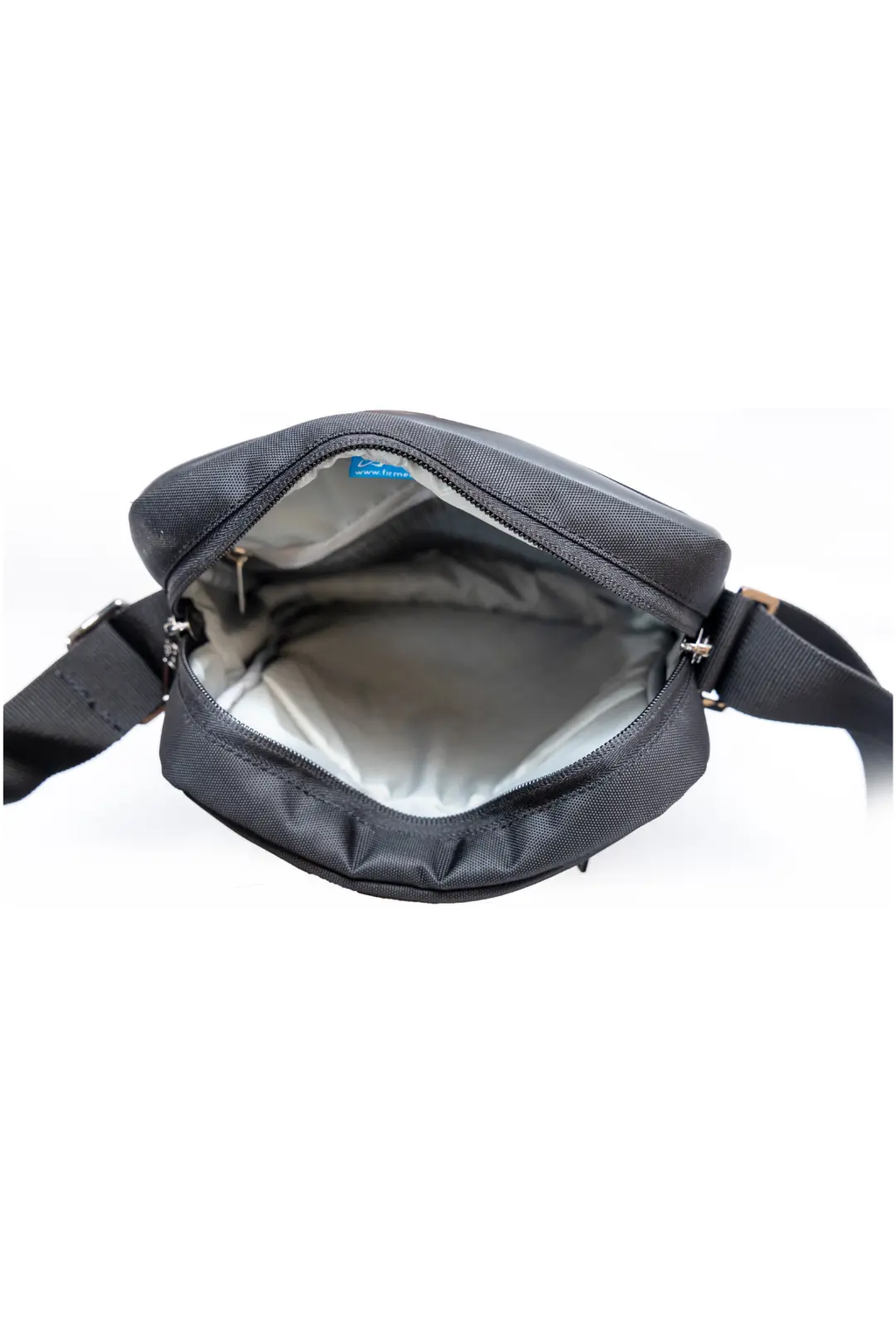 Pixel Small Slngle Pocket Sing Bag.