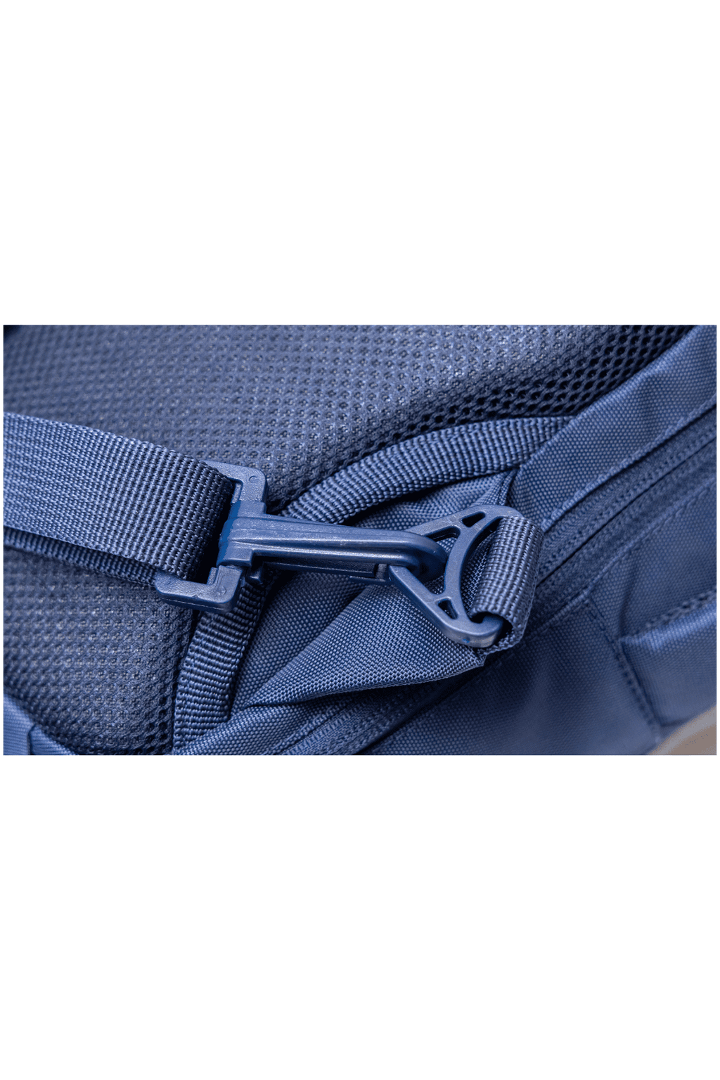 Alumi Travel Backpack for Men & Women 41L Expandable Clothing Pocket.